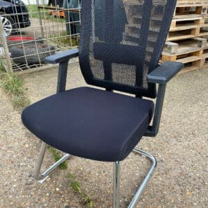 Cantilever Meeting Chair Mesh Back